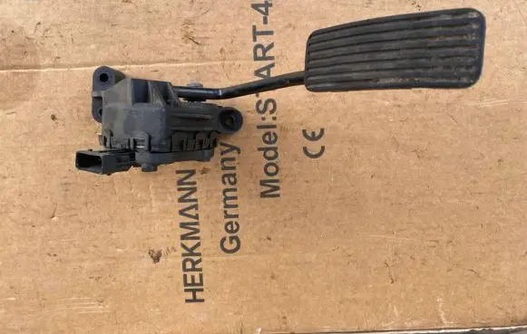 Opel Signum Accelerator throttle pedal 9186727 6PV00832301