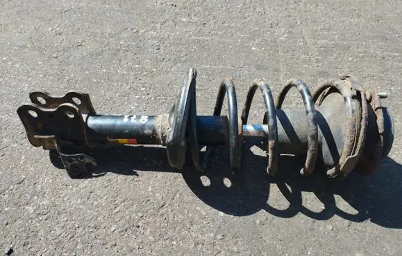 Toyota Avensis T220 Front shock absorber with coil spring