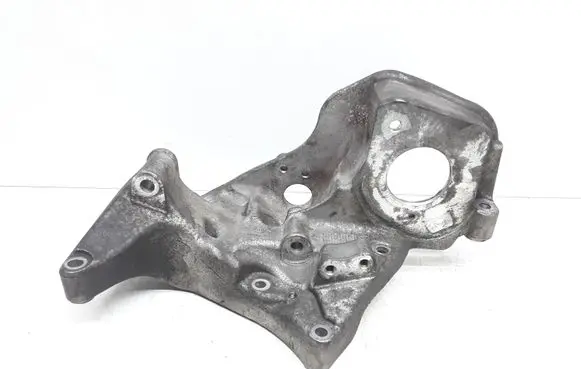 Volvo S60 Generator/alternator bracket 31401103