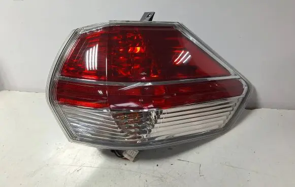 Nissan X-Trail T32 Rear/tail lights