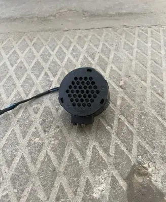 BMW 5 E39 Horn signal 836826616