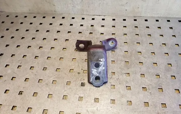 Toyota Land Cruiser (J120) Front door lower hinge 