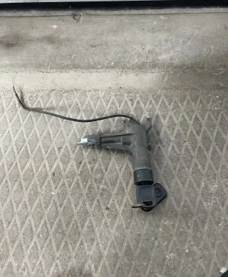 Audi A6 S6 C4 4A Ignition lock 4A0905851