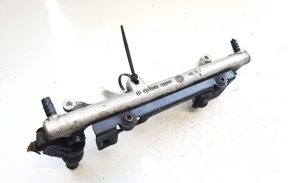 Renault Espace II Fuel main line pipe 0132418a1