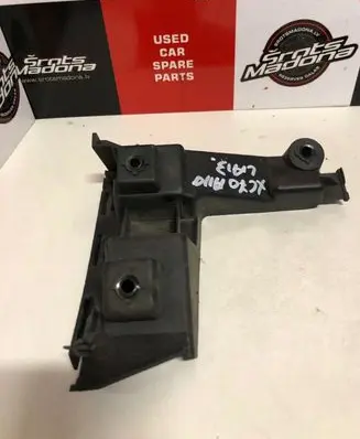 Volvo XC70 Rear bumper mounting bracket 30678650 30678651