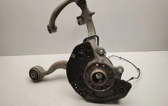 Mercedes-Benz EQC Front wheel hub A2533320101