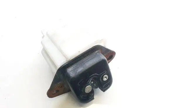 Chevrolet Epica Tailgate/trunk/boot lock/catch/latch