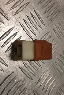 Nissan X-Trail T30 Other relay 2523079964