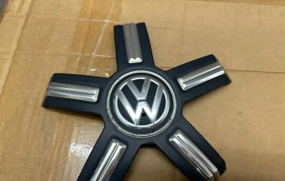 Volkswagen Amarok Original wheel cap
