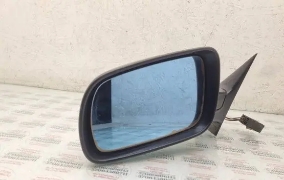 Audi A4 S4 B5 8D Front door electric wing mirror 8D0857543