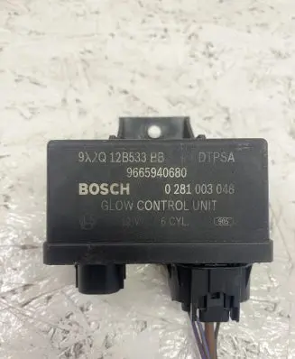 Glow plug pre-heat relay