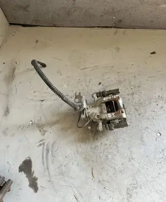 Volkswagen Caddy Rear brake caliper
