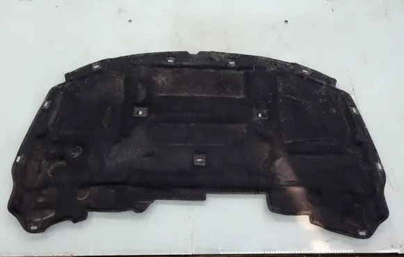 Engine bonnet/hood sound/heat insulation