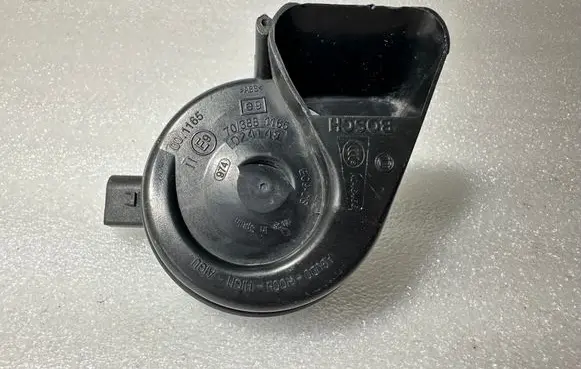 Audi A4 S4 B8 8K Horn signal 8T0951223