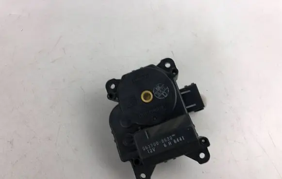 Subaru Legacy Air flap motor/actuator 0637008630 063700-8630