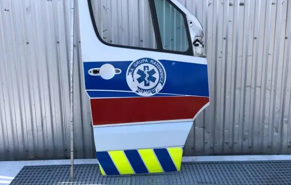 Mercedes-Benz Sprinter W906 Front door 