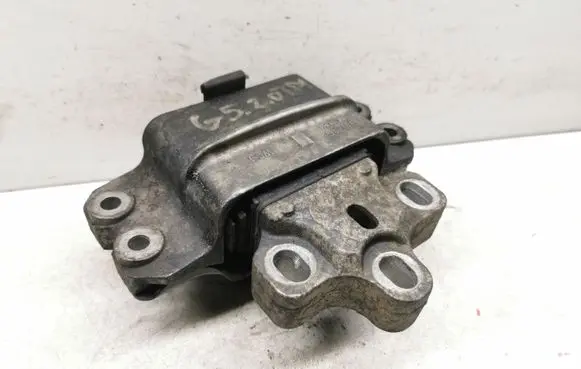 Volkswagen Golf V Engine mount bracket 1K0199555T
