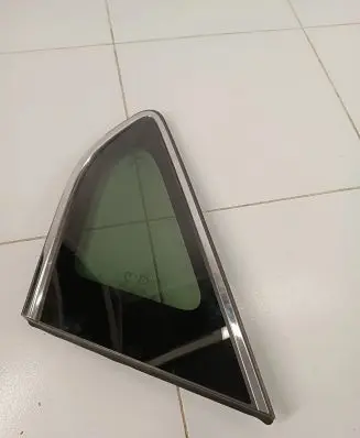 Hyundai Santa Fe Rear side window 43R000083 DOT736AS3M35 A004138