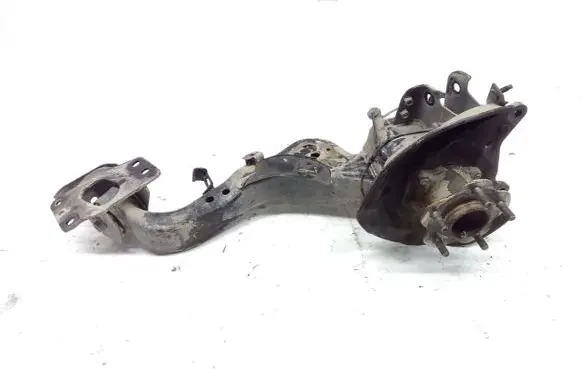 Nissan X-Trail T32 Rear wheel hub spindle/knuckle 