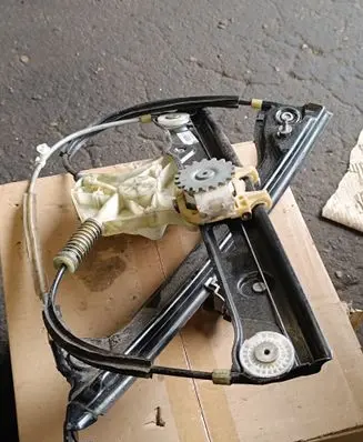 BMW 6 F06 Gran coupe Front door manual window regulator 727539814 7275398