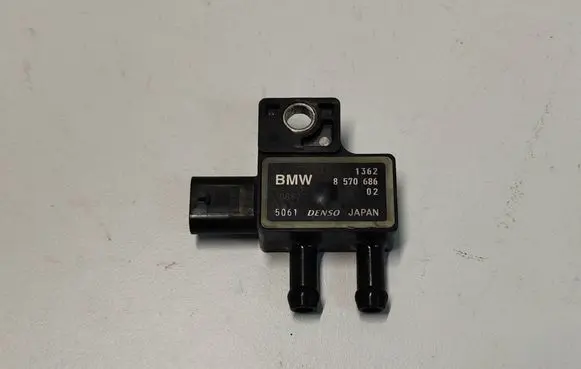 BMW 1 F20 F21 Exhaust gas pressure sensor 8570686 13628570686