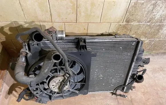 Opel Zafira B Radiator set 55353825