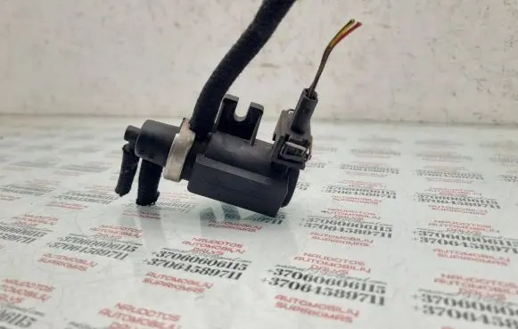Volkswagen Golf IV Turbo solenoid valve 1H0906627