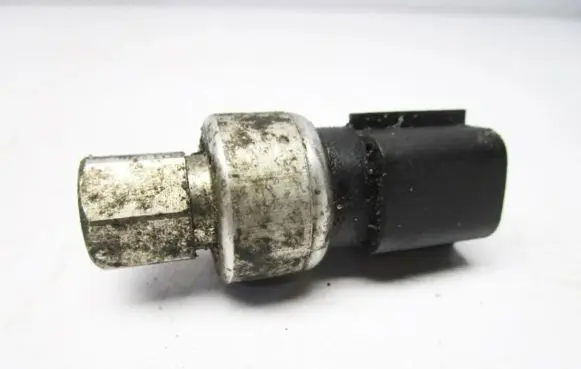 Ford Fusion Air conditioning (A/C) pressure sensor 7S43T90594AA