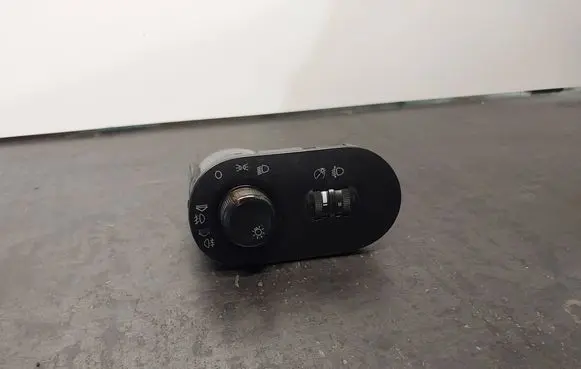 Seat Ibiza III (6L) Light switch 6L1941531S