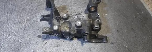 Citroen C4 Grand Picasso Generator/alternator bracket 9804121180
