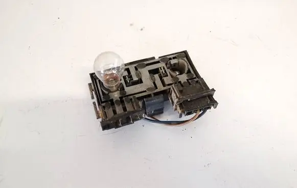 Volkswagen PASSAT B3 Tail light bulb cover holder 333945259