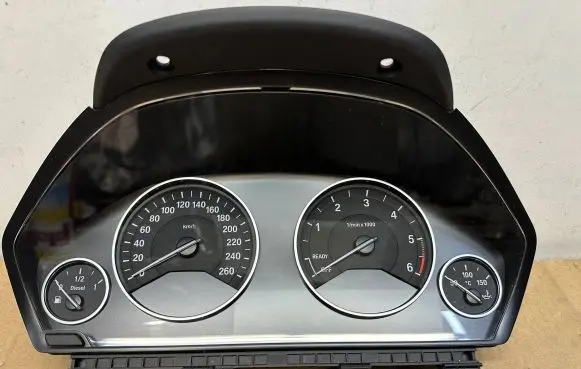 BMW 3 F30 F35 F31 Speedometer (instrument cluster) 9325207 8232895 14369510
