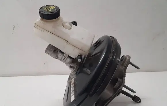 Renault Clio IV Brake booster 472103202R