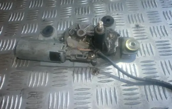 Ford Mondeo MK I Rear window wiper motor 0390201521