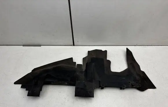 Audi Q7 4L Intercooler air guide/duct channel 4L0121283A