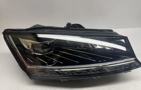 Skoda Fabia Mk3 (NJ) Headlight/headlamp 6v1941016E