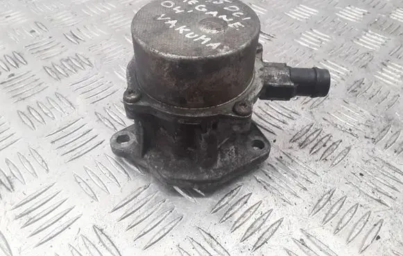 Renault Megane II Vacuum pump 8200113585