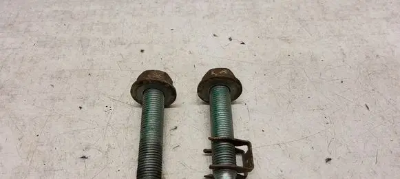 Volkswagen Golf V Rear suspension camber bolt 
