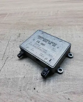 Mercedes-Benz E W211 Aerial antenna amplifier 2118200885