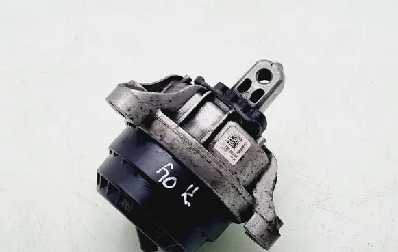 BMW 5 F10 F11 Engine mount bracket 6780263