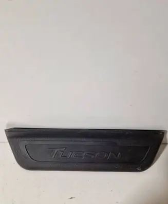 Hyundai Tucson TL Front sill trim cover 85888D7000