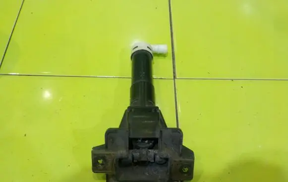 Honda CR-V Headlight washer pump PRZOD