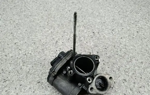 Nissan Qashqai EGR valve 