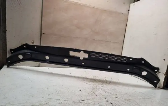 Radiator trim