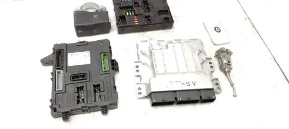Renault Megane IV Engine ECU kit and lock set A2829003600 237102099S A2C1667500201