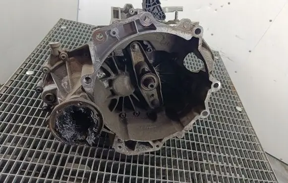 Volkswagen Jetta V Manual 6 speed gearbox HBM