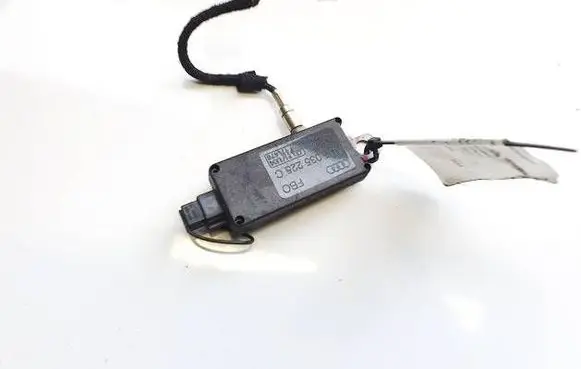 Audi A6 S6 C5 4B Antenna control unit 4B5035225C