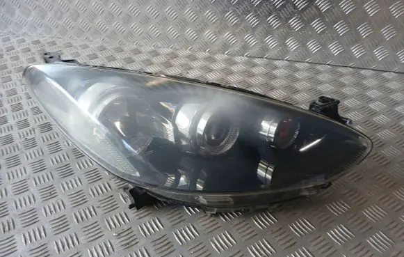 Mazda 2 Headlight/headlamp