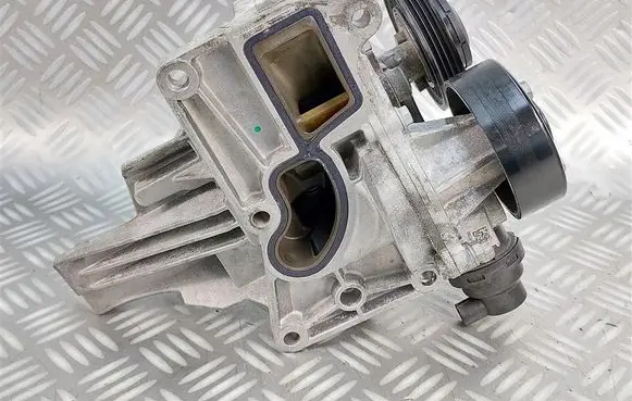 BMW 3 F30 F35 F31 Water pump 