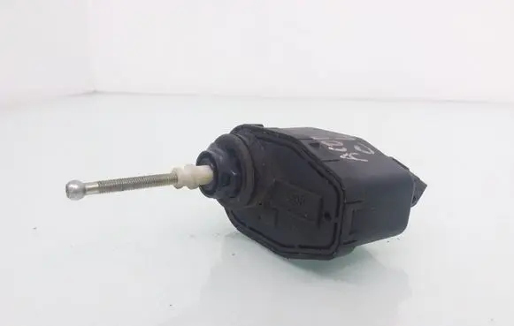 Audi 100 S4 C4 Headlight level adjustment motor 00437545